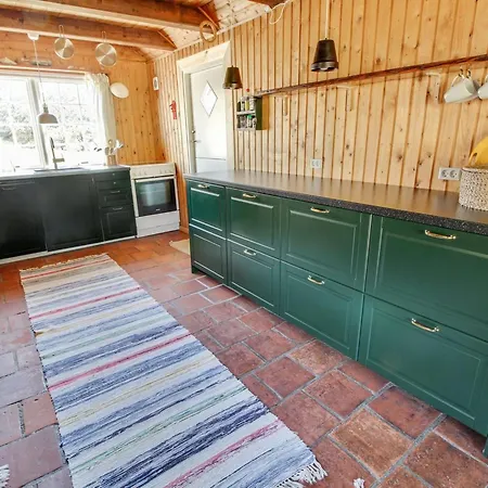 Emina - 400m From The Sea By Interhome