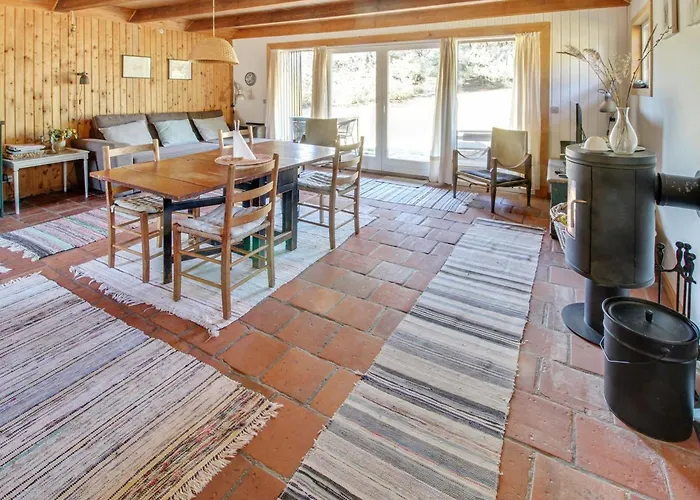 Emina - 400m From The Sea By Interhome Holiday home